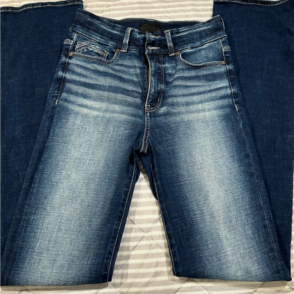 Buckle Jeans